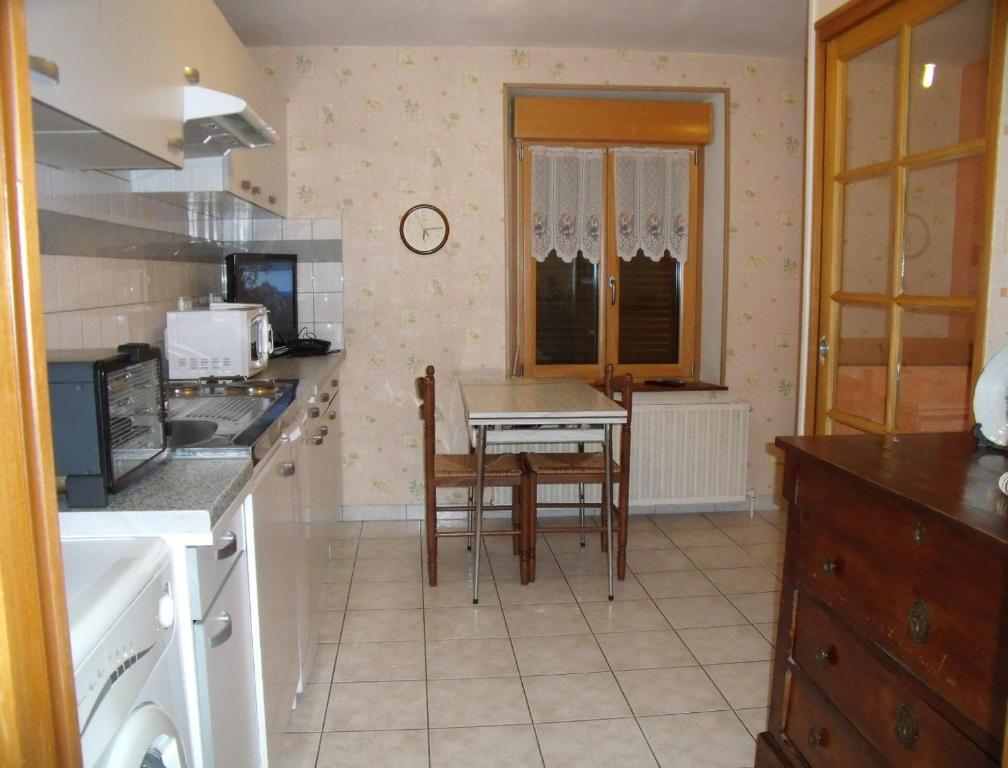Gite Les Hirondelles Plombières-les-Bains Δωμάτιο φωτογραφία